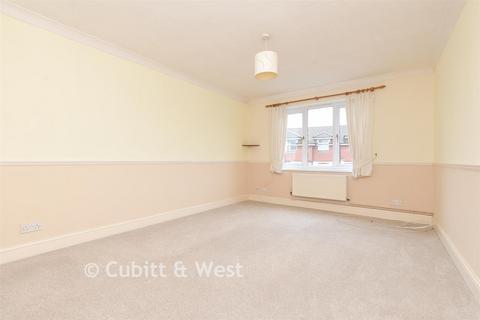 1 bedroom flat for sale, Chapel Road, Redhill, Surrey