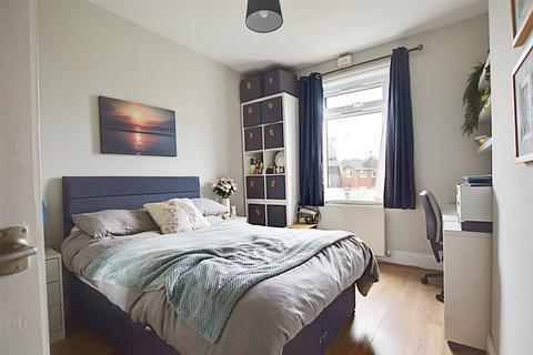 3 bedroom flat for sale, Cantelupe Road, Bexhill-On-Sea