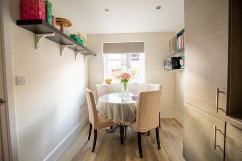 3 bedroom semi-detached house for sale, Monarch Street, Aylesbury, HP18