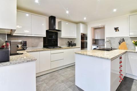4 bedroom detached house for sale, Oxclose Park Rise, Halfway, Sheffield, S20