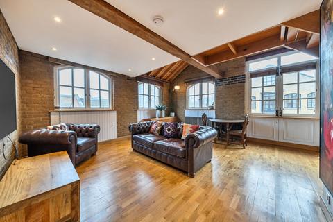 2 bedroom duplex for sale, Maltings Place, Tower Bridge Road, SE1