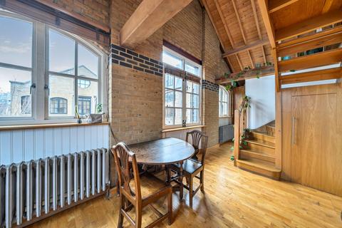 2 bedroom duplex for sale, Maltings Place, Tower Bridge Road, SE1