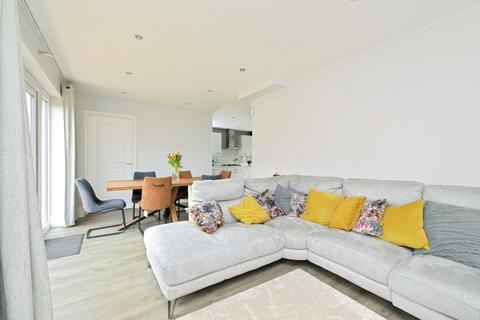 5 bedroom detached house for sale, St. Edmunds Way, Hauxton, Cambridge, Cambridgeshire, CB22