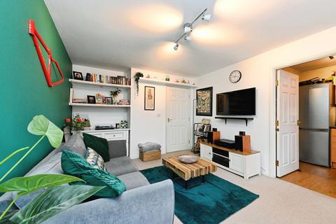 2 bedroom flat for sale, Tyrrell Crescent, South Wootton, King's Lynn, Norfolk, PE30