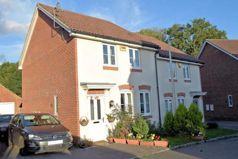 undefined, Monarch Drive, Reading RG2