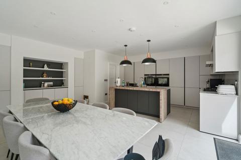 5 bedroom detached house for sale, Heathside Close, Northwood HA6