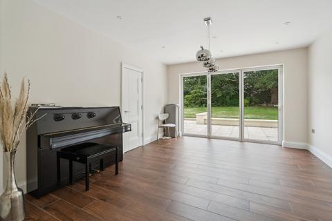 5 bedroom detached house for sale, Heathside Close, Northwood HA6