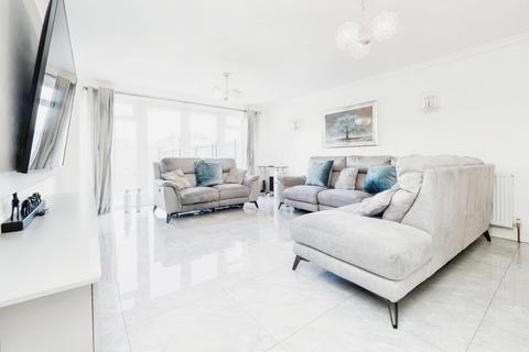 undefined, Neave Crescent, Romford, RM3