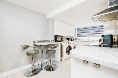 undefined, Neave Crescent, Romford, RM3
