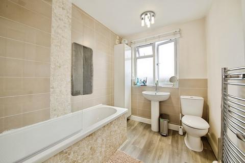 3 bedroom semi-detached house for sale, Dagenham Road, ROMFORD, Essex, RM7