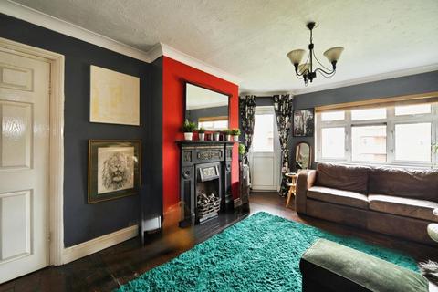 3 bedroom flat for sale, Hermitage Walk, LONDON, London, E18