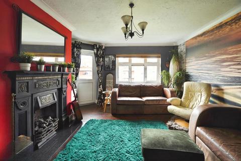 3 bedroom flat for sale, Hermitage Walk, LONDON, London, E18