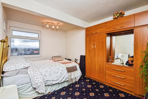 2 bedroom flat for sale, Sandylands Promenade, Heysham, Morecambe, Lancashire, LA3