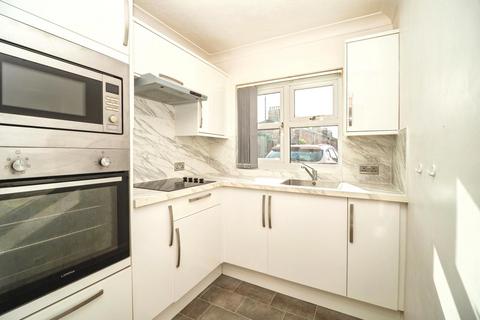 2 bedroom flat for sale, Stavordale Road, Weymouth, Dorset, DT4