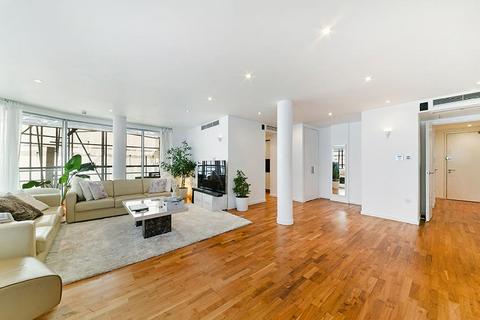 undefined, New Providence Wharf, Fairmont Avenue,  London, E14