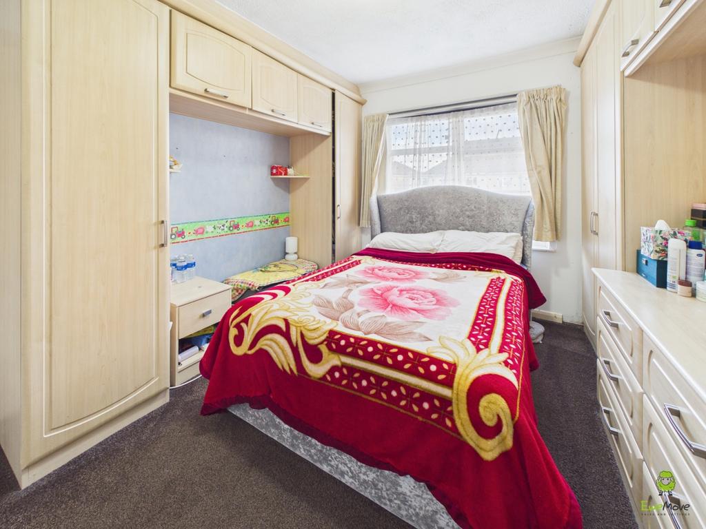 Presented by Clinton at Ewe Move Bexleyheath and Da