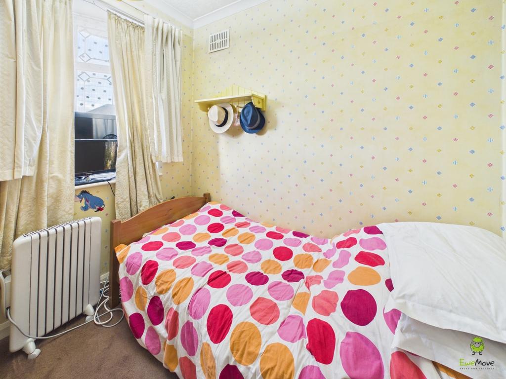 Presented by Clinton at Ewe Move Bexleyheath and Da