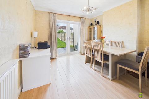 4 bedroom semi-detached house for sale, Preston Drive, Bexleyheath, Kent, DA7
