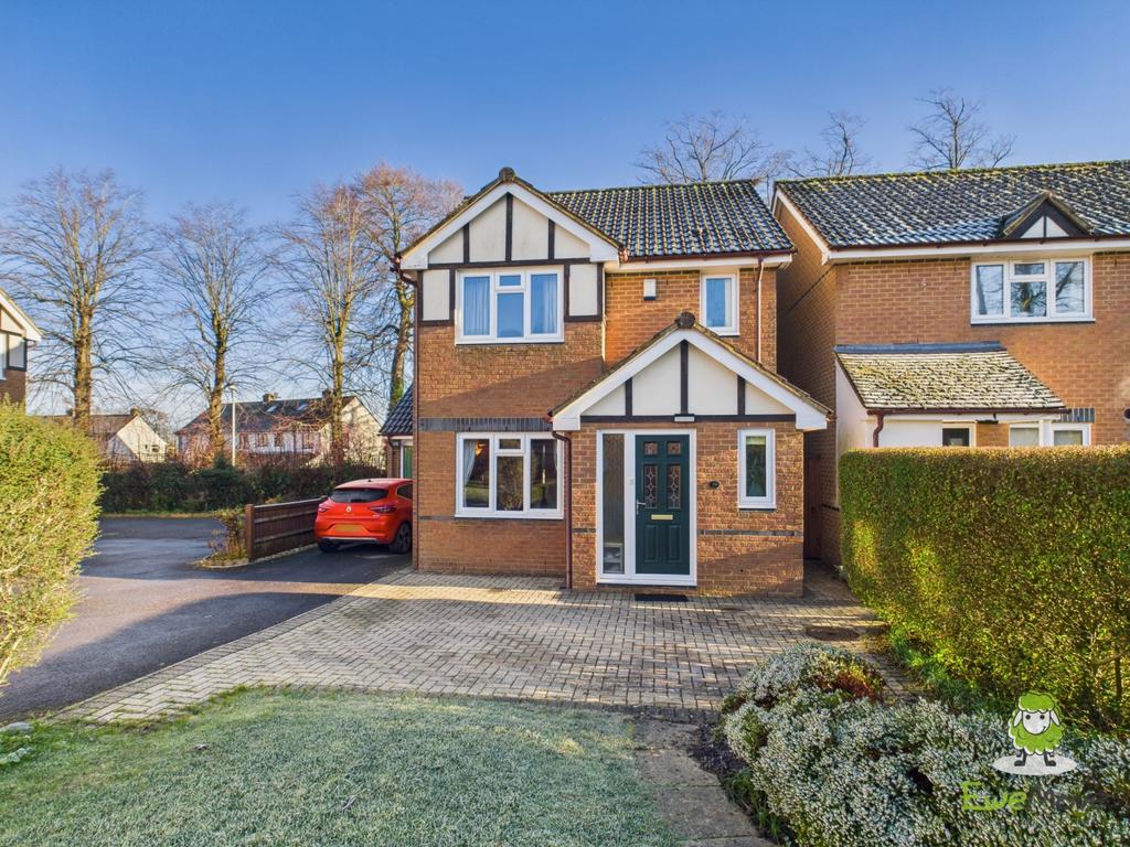 Ewe Move Estate Agents Basingstoke - St Thomas Clos