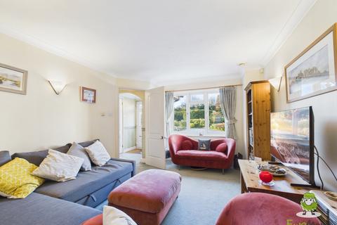 3 bedroom detached house for sale, St. Thomas Close, Basingstoke, Hampshire, RG21