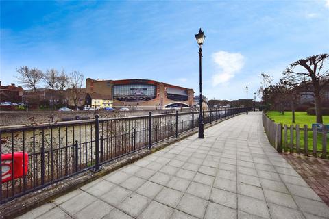 2 bedroom flat for sale, St. Peters Street, Maidstone, Kent, ME16