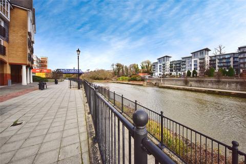 2 bedroom flat for sale, St. Peters Street, Maidstone, Kent, ME16