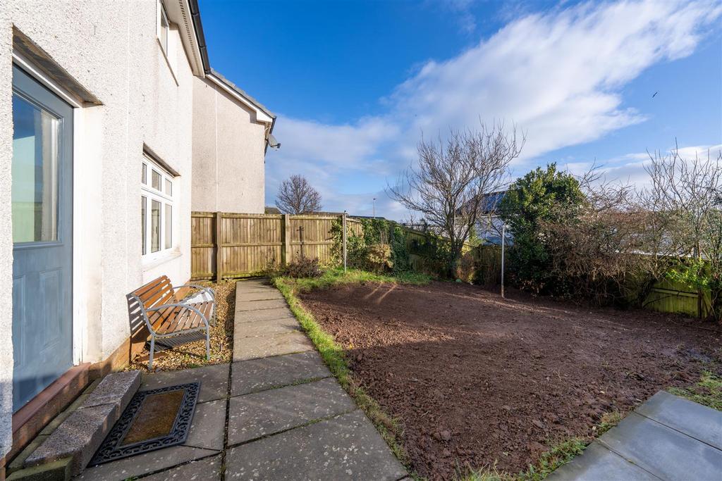 61 hallydown crescent-14.jpg