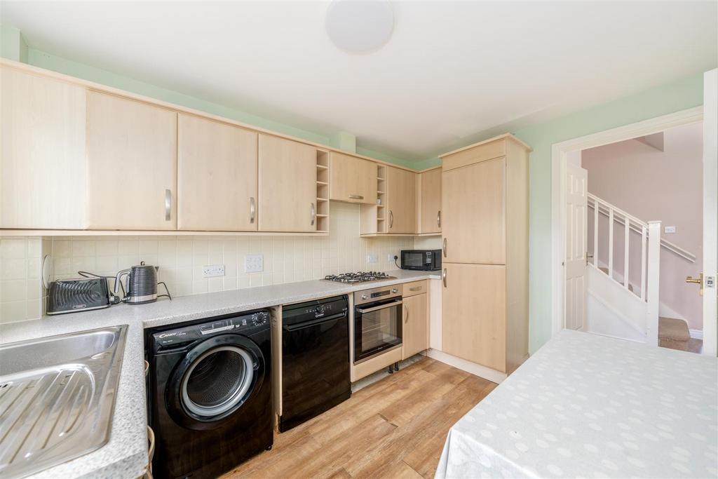 61 hallydown crescent-08.jpg