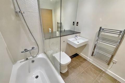 2 bedroom property for sale, Bournemouth