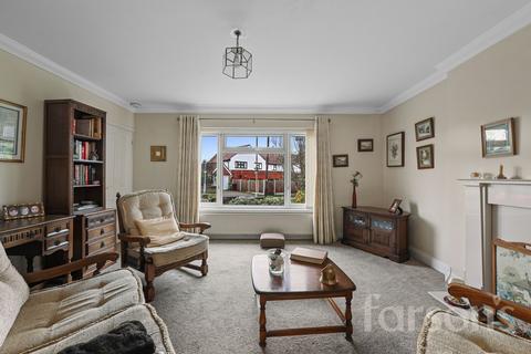 4 bedroom detached house for sale, Friars Avenue, Shenfield, CM15