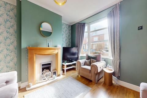 3 bedroom end of terrace house for sale, Coleridge Avenue, South Shields, NE33 3HB