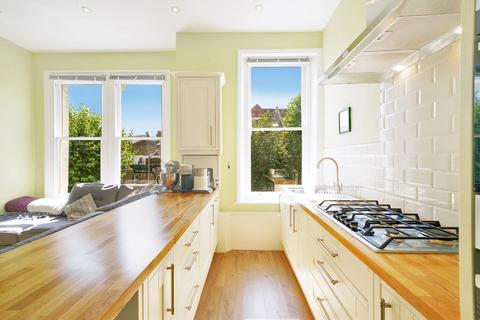 2 bedroom apartment for sale, Streatley Road, London