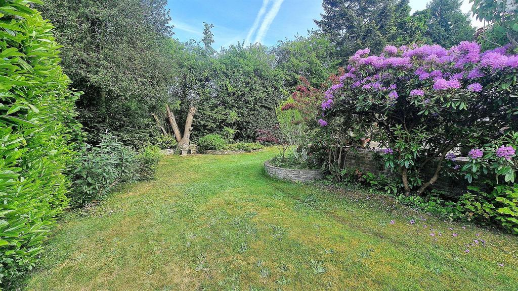 GARDEN 3.jpg