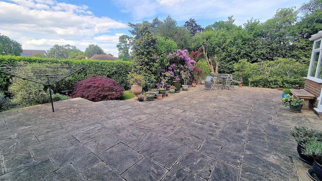 PATIO 3.jpg