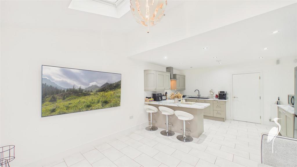 Kitchen/Living Area