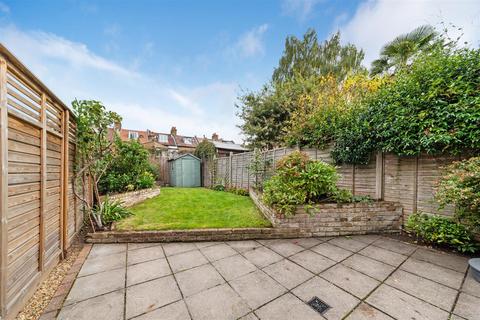 4 bedroom house to rent, Gladstone Road, Wimbledon SW19
