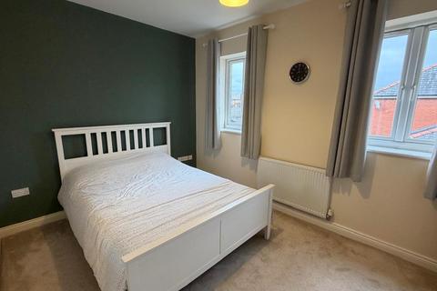 2 bedroom terraced house to rent, Todmorden Road, Littleborough