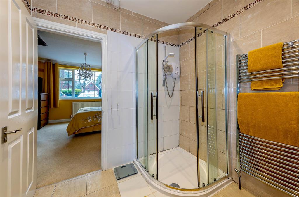 Bedroom 1 en suite 1.1 STPP3835-20260210-Dx O Deep P
