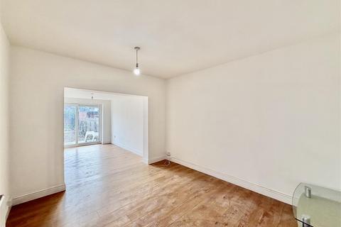 3 bedroom semi-detached house for sale, Taunton Avenue, Hounslow TW3