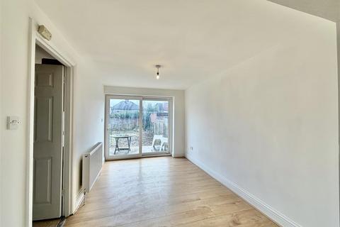 3 bedroom semi-detached house for sale, Taunton Avenue, Hounslow TW3