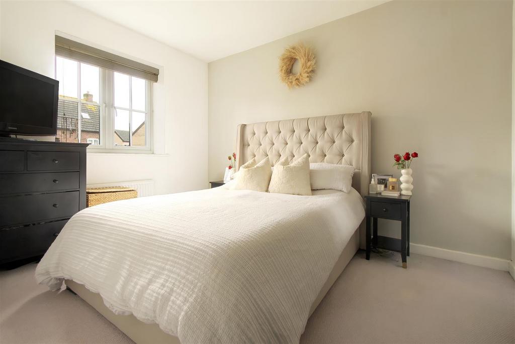 Master Bedroom.jpg