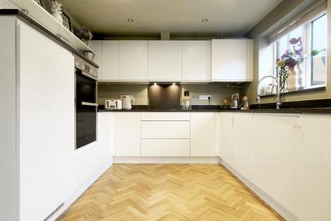 3 bedroom semi-detached house for sale, Applewood, Buntingford