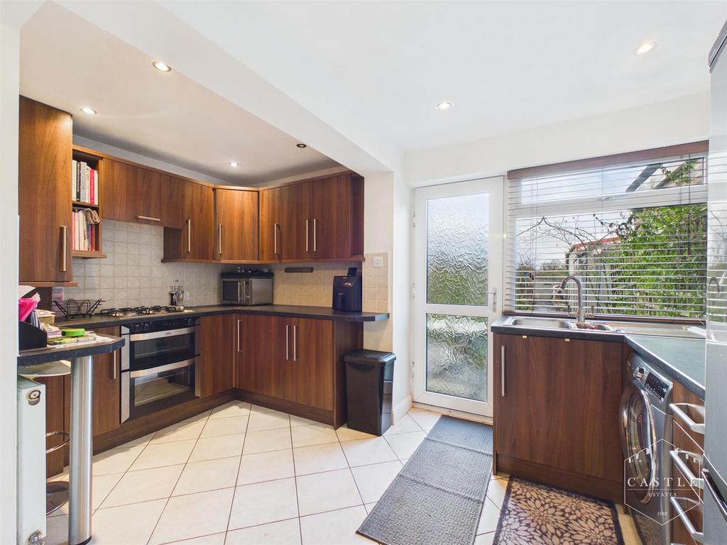 Dining kitchen