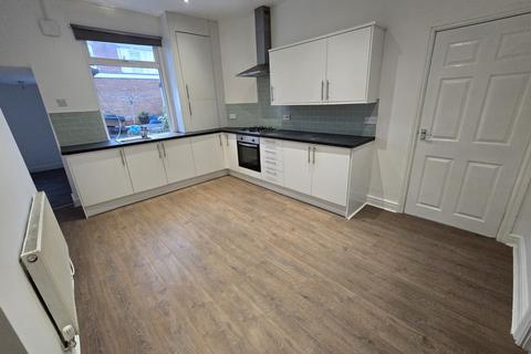 2 bedroom end of terrace house for sale, High Street, Willington, Crook, County Durham, DL15