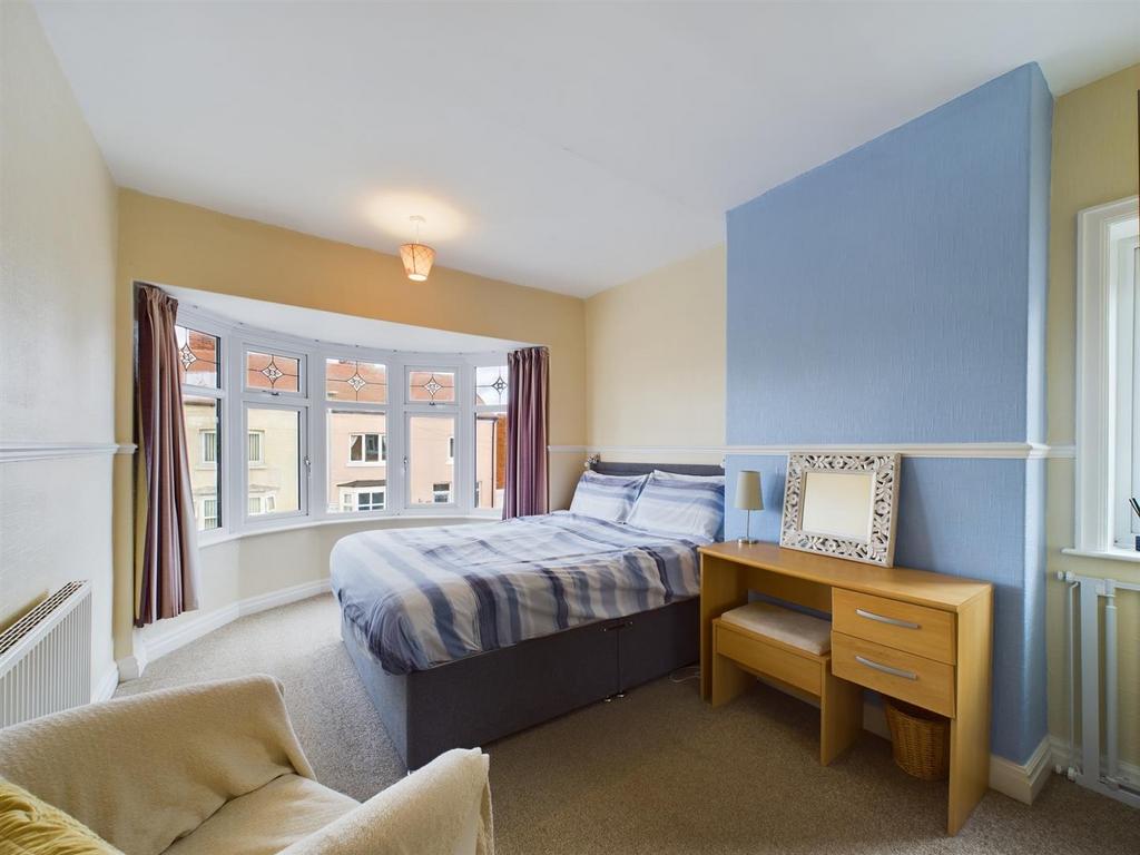 Bedroom: