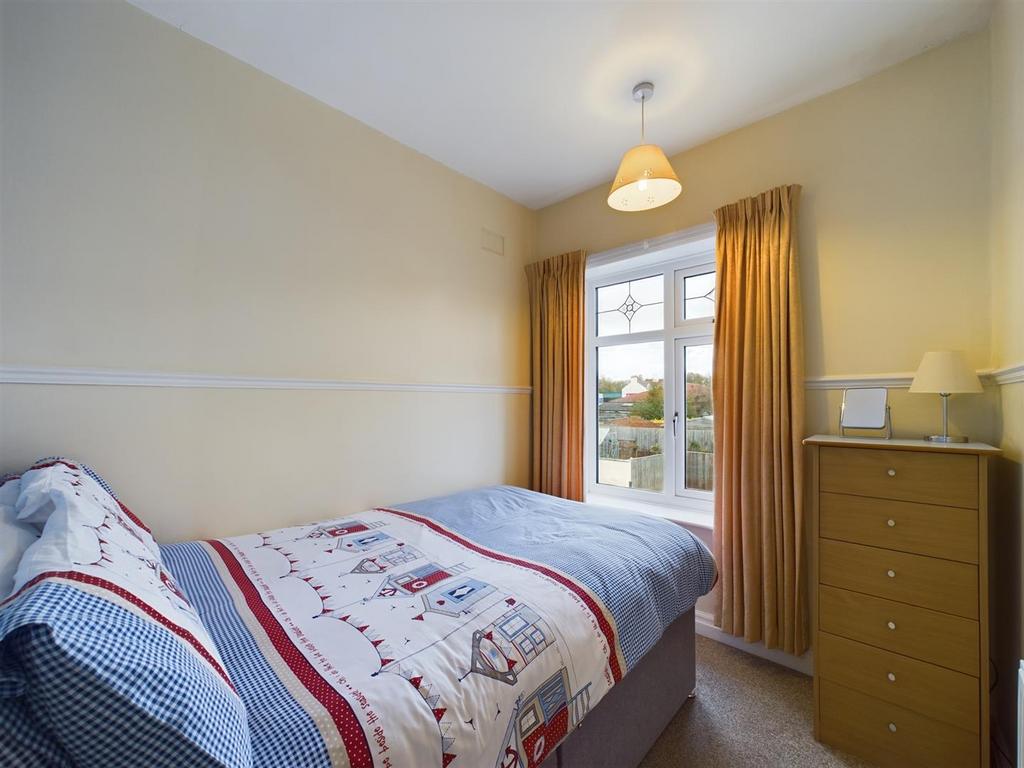 Bedroom: