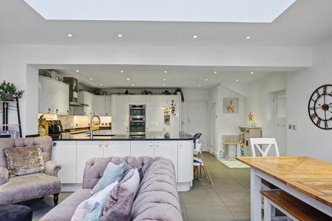 undefined, Gloucester Avenue, Chelmsford CM2