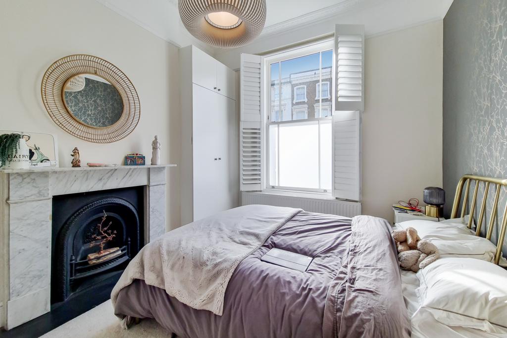 8 Main Bedroom-1