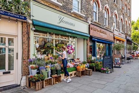 2 bedroom flat to rent, Chalcot Road, Primrose Hill, London, NW1
