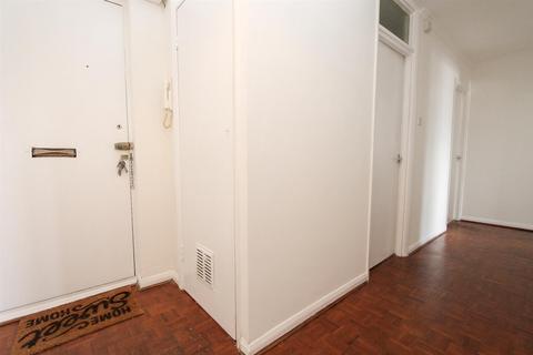1 bedroom flat for sale, Croydon Road, Wallington SM6